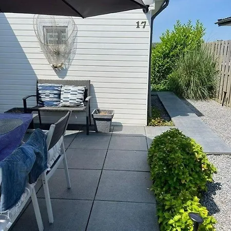 Tami Direkt Am Wasser Mit Eigenem Bootsanlegesteiger Apartment
